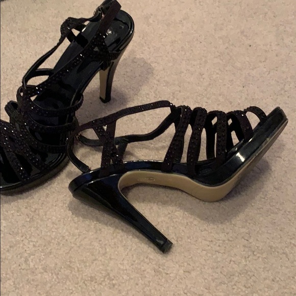 Heels - Picture 4 of 5